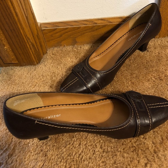 Shoes - Picture 2 of 4